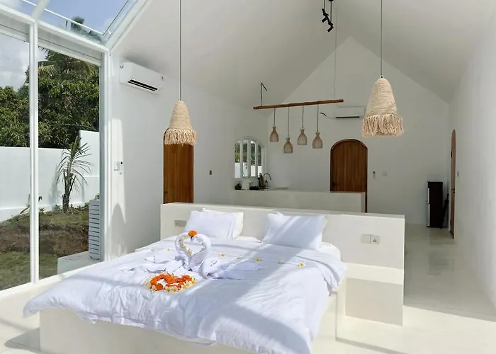 فيلة The Glassvillas