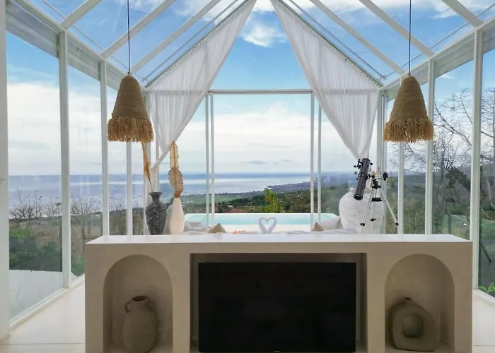 The Glassvillas * Temukus