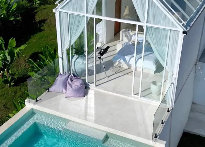 فيلة The Glassvillas *